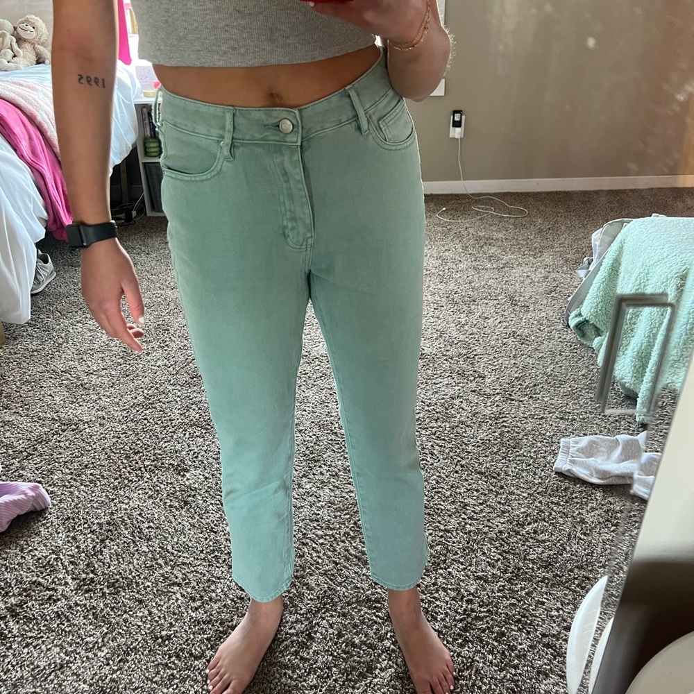 PacSun Mom Jean in green!!